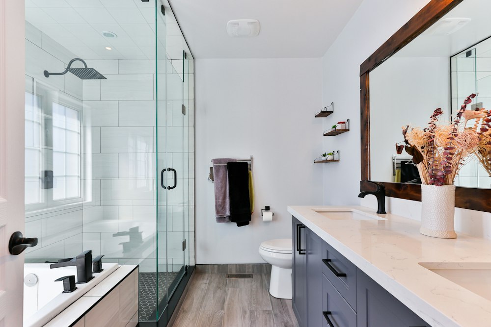 Atelier Le Monde de la Douche - paroi de douche en verre à Paris